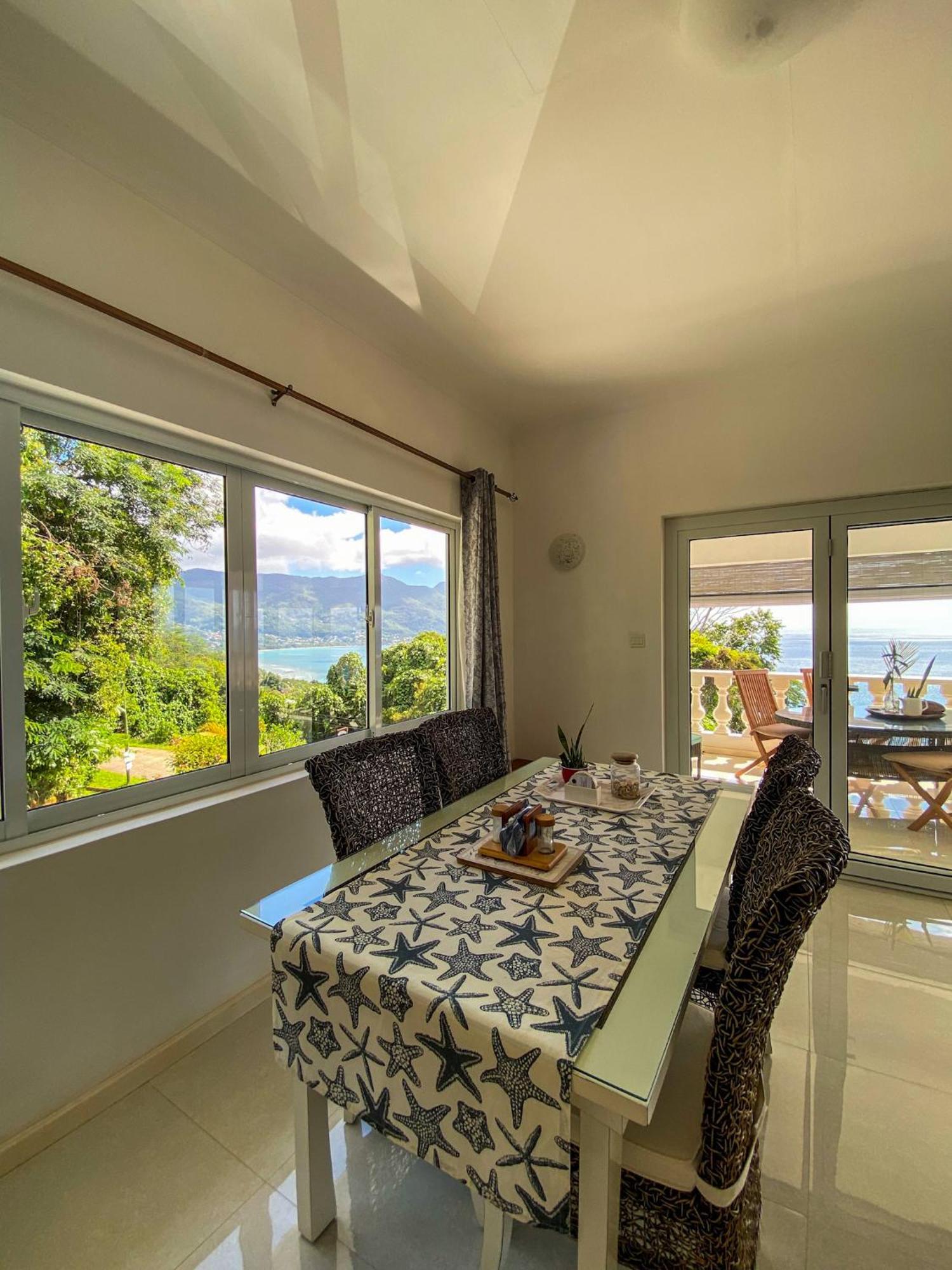 Reve Bleu Villa Glacis  Exterior photo